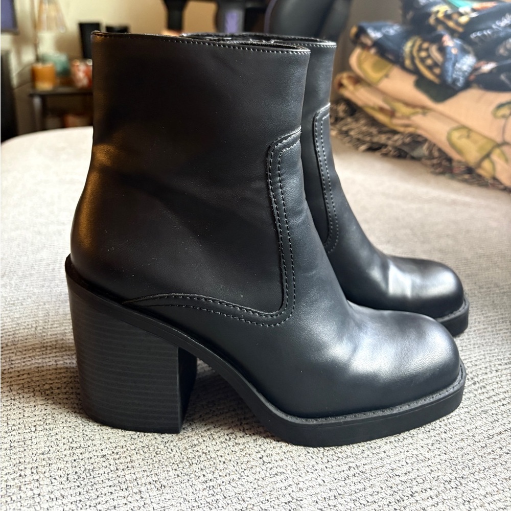 Black Boots